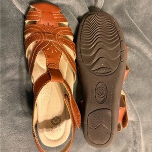 Earth Spirit Women's Brown Sandals
